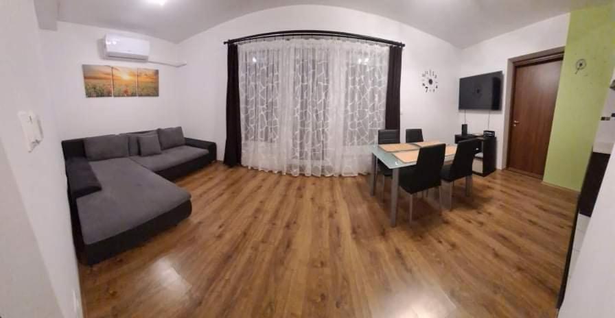 Smarthomeapartman Hajdúszoboszló Dış mekan fotoğraf